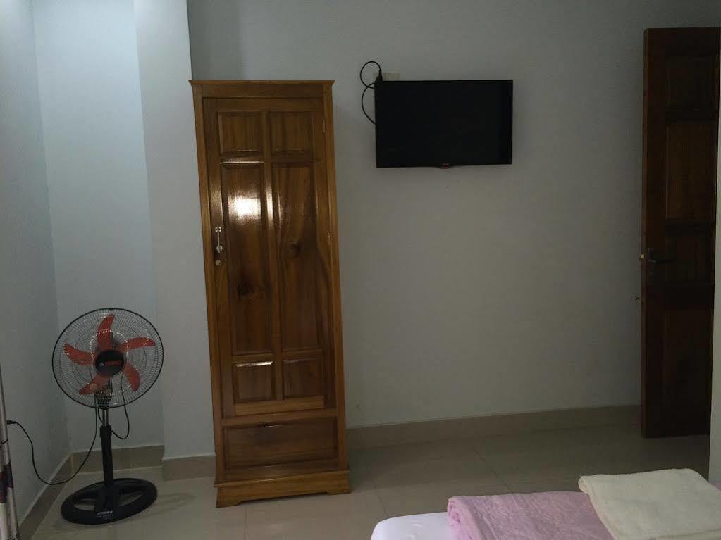 Anh Tuan Hotel Хюе Екстер'єр фото
